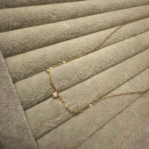 Brand new 14k necklace with stationary Diamond